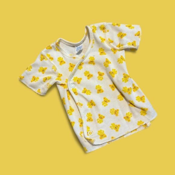 1970’s Vintage Carter’s Baby Vest Size 3 Months With Yellow Bear Print - Picture 1 of 2